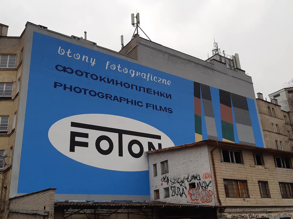 Mural FOTON na warszawskiej Pradze